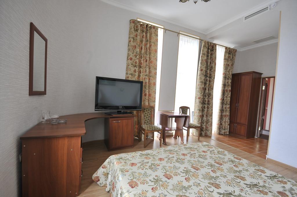 Kadgaron Hotel Vladikavkaz Buitenkant foto