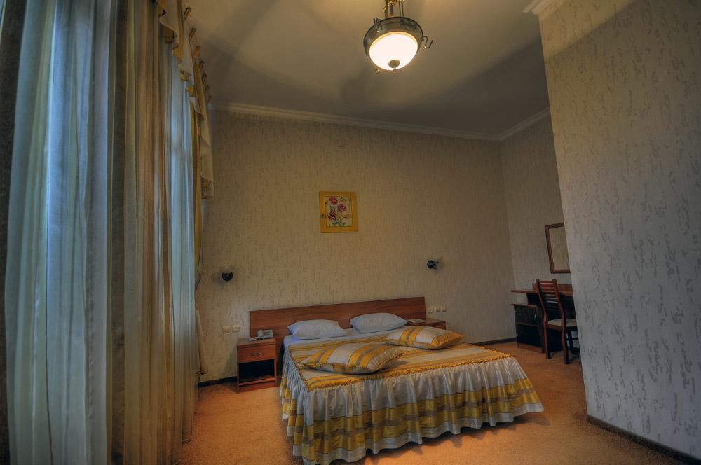 Kadgaron Hotel Vladikavkaz Buitenkant foto