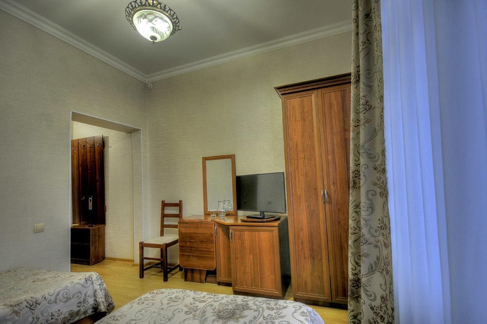 Kadgaron Hotel Vladikavkaz Buitenkant foto